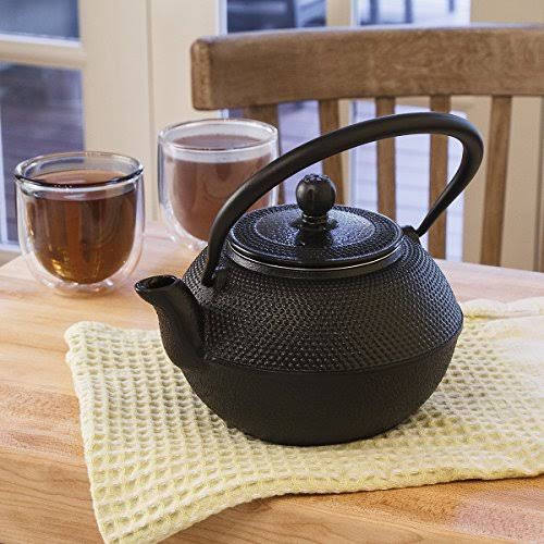 Black Hammered 40 Ounce Cast Iron Teapot Y31028