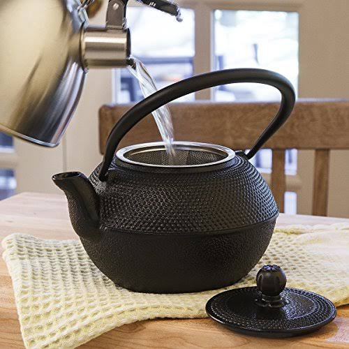 Black Hammered 40 Ounce Cast Iron Teapot Y31028