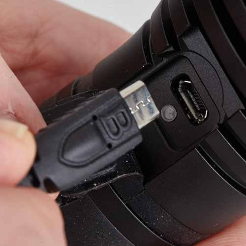 2000 Lumens Cree LED Flashlight A928
