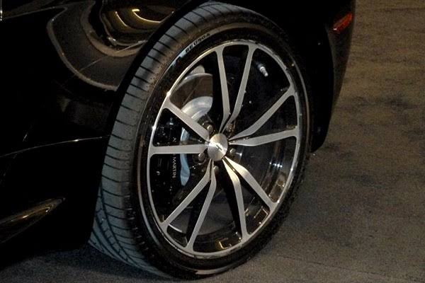Potenza RE050A 245/40R19 98Y XL B72322