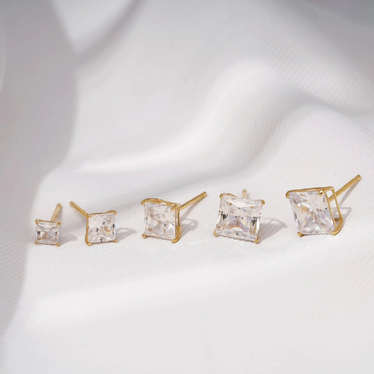 10K Yellow Gold Princess Cut Cubic Zirconia Stud Earrings N1966