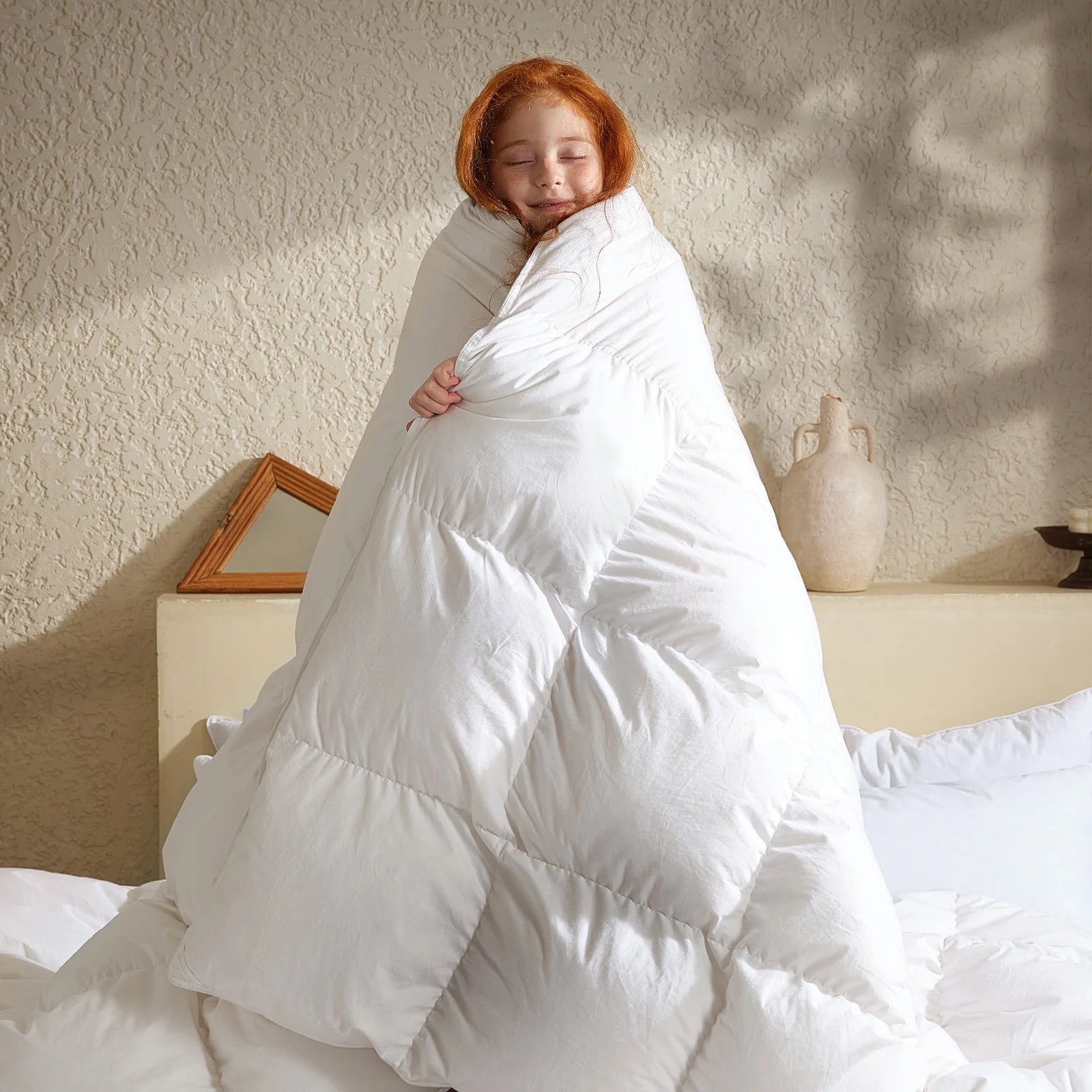White 90 x 90 Inch Queen Size Down Comforter with Cotton Cover U7831