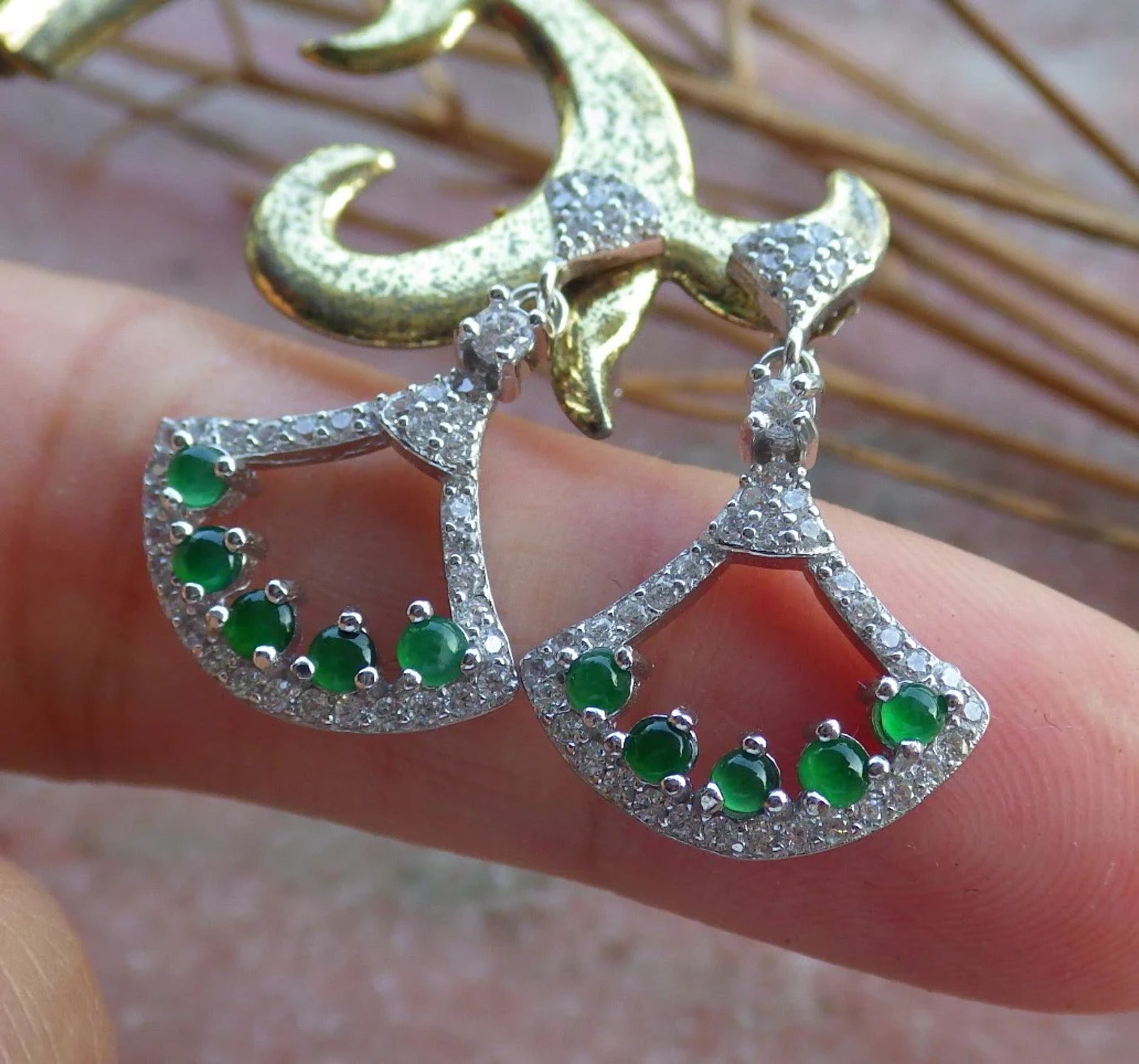 Sterling Silver 925 Green Natural Burma Jade Jadeite Cabochon Fan Dangle Earrings Y1083