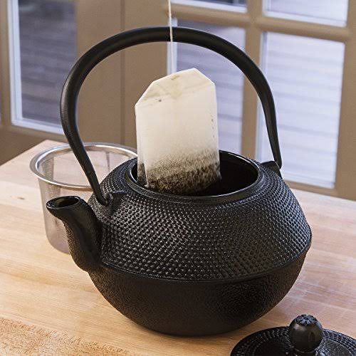 Black Hammered 40 Ounce Cast Iron Teapot Y31028