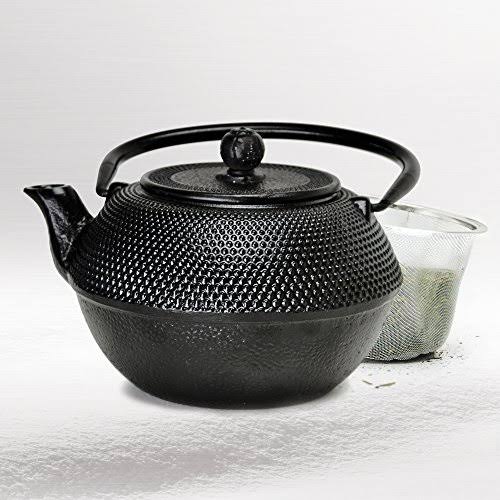 Black Hammered 40 Ounce Cast Iron Teapot Y31028