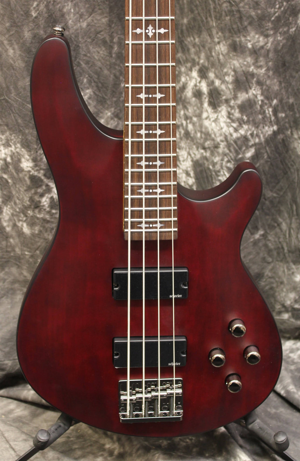 Walnut Satin Electric Bass Guitar Z863706