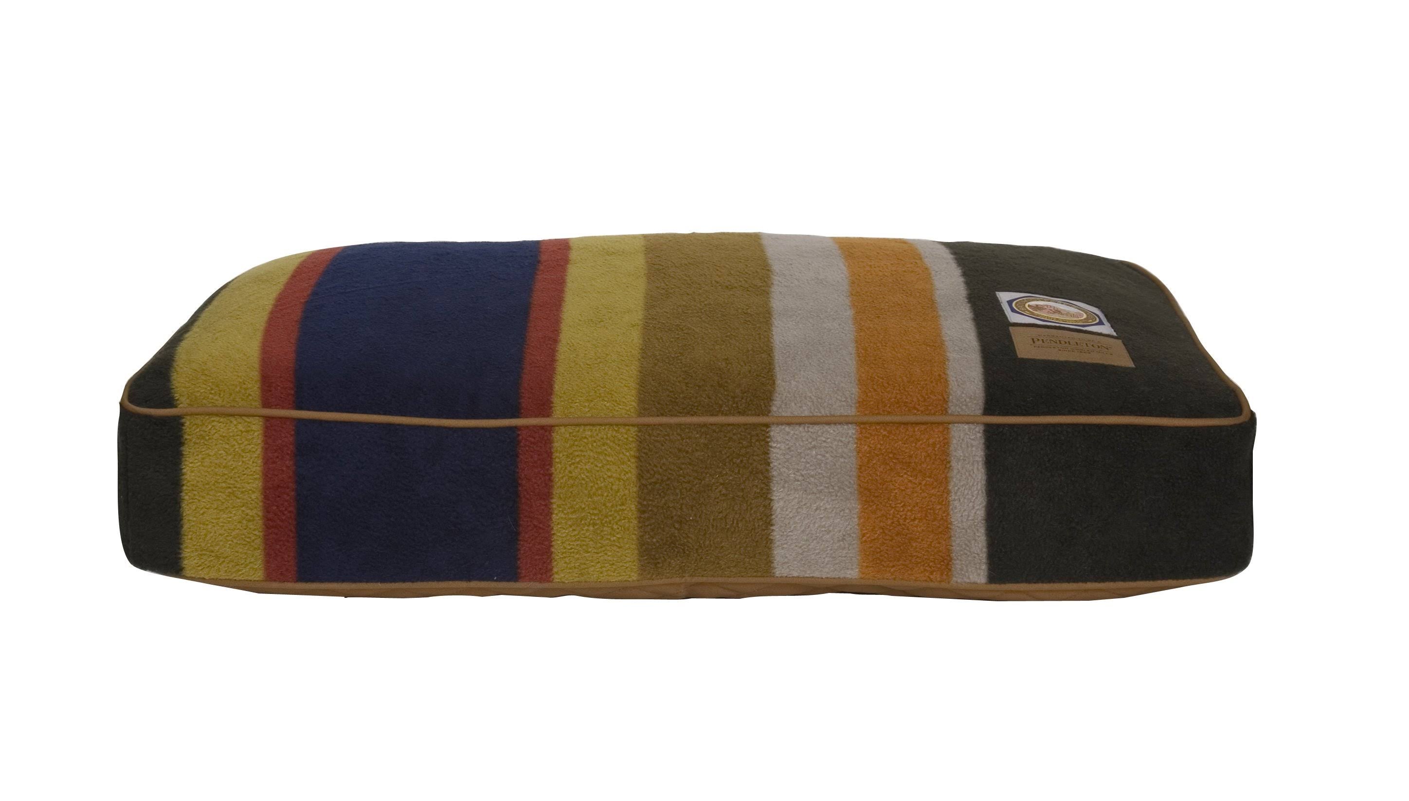Small Pet Bed M76082