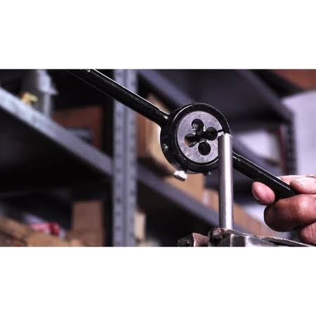 M25 x 2 HSS Round Adjustable Die R3582