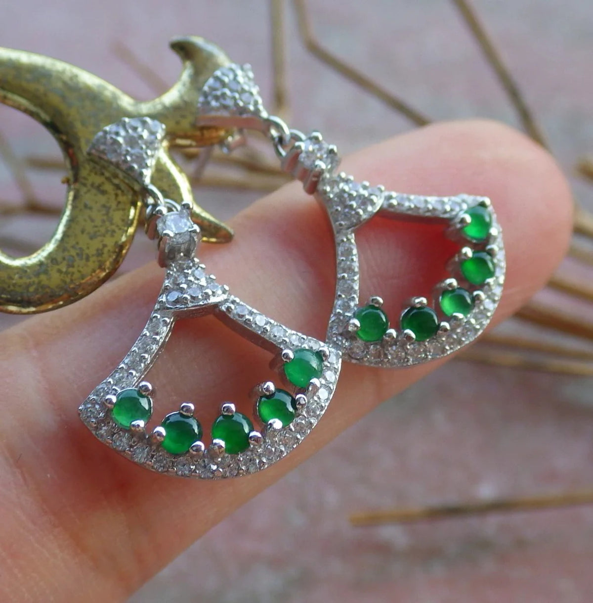 Sterling Silver 925 Green Natural Burma Jade Jadeite Cabochon Fan Dangle Earrings Y1083